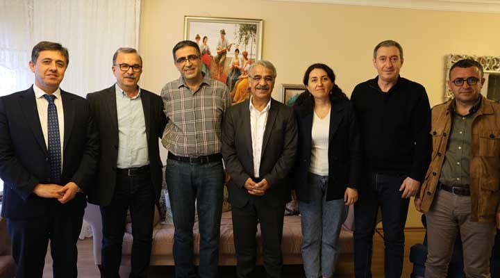 HDP ve Yeşil Sol Parti'den tahliye olan İdris Baluken'e ziyaret