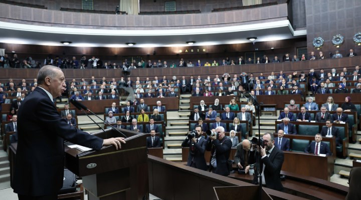 AKP'de 'üç dönem kavgası' iddiası: İki genel başkanvekili arasında tartışma