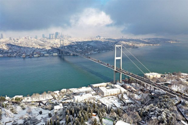 fotograflarla-istanbul-da-kar-yagisi-etkili-oldu-830505-1.