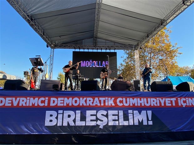 sol-parti-den-istanbul-da-devrimci-demokratik-cumhuriyet-mitingi-946469-1.