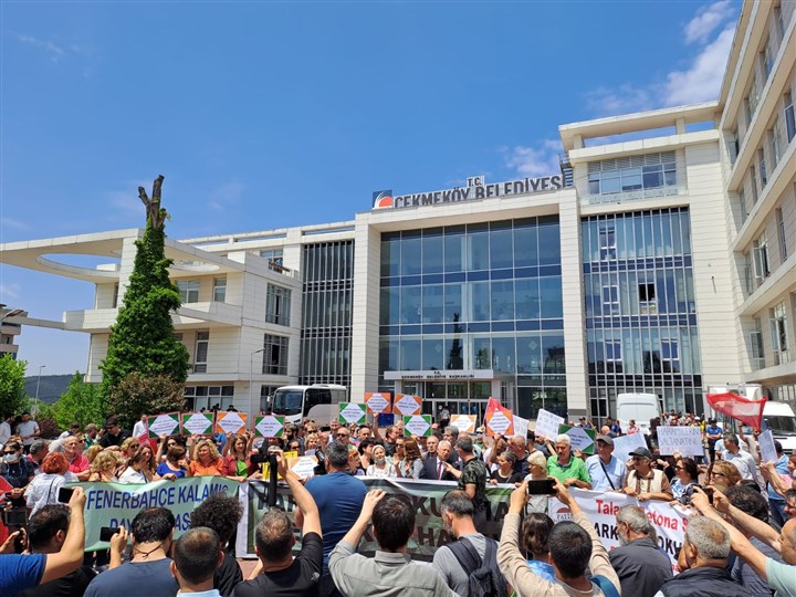 Mahalle halkı, dün Çekmeköy Belediyesi önünde eylem gerçekleştirmişti 