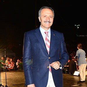 Aziz Yeniay