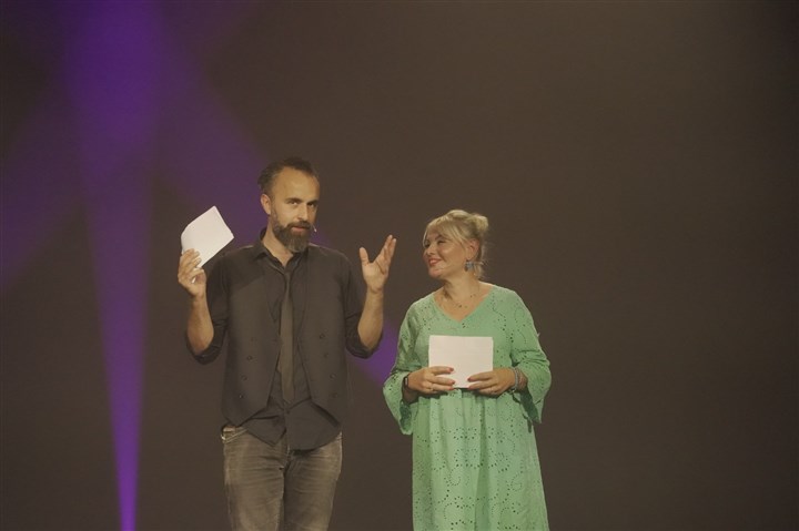 Açılışın sunuculuğunu ITF yönetiminden tiyatro oyuncusu Pınar Gürbüzer ve ITF’nin rejisörlerinden kabaretist Aydın Işık üstlendi.
