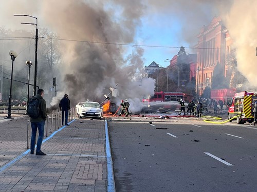 Ukrayna'nın başkenti Kiev'de peş peşe patlamalar