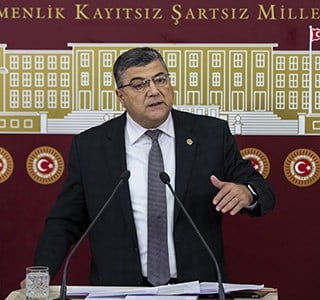 Kamil Okyay Sındır, CHP İzmir Milletvekili 