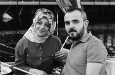 Adem Topkara ile eşi Elif Mukaddes Topkara Taksim’e gezmeye çıkmışlardı.