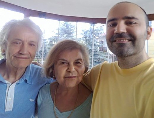 Ozan Aşut, annesi Özen ve babası Attila ile (21 Ağustos 2019, Ankara)