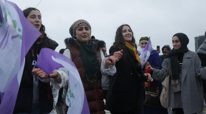 istanbul-daki-newroz-kutlamasi-yenikapi-miting-alaninda-basladi-1139883-1.