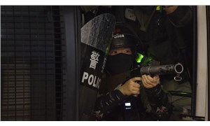 Hong Kong protestolarında bir öğrenci, polis tarafından vuruldu