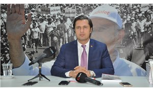 CHP İzmir’de Deniz Yücel yeniden başkan