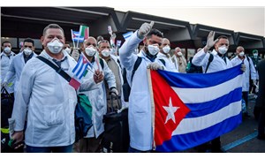 Kübalı doktorlar İtalyada: Devrimci bir görevimiz var