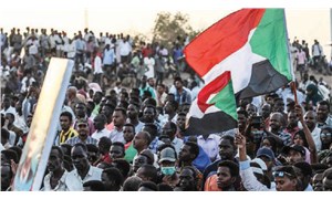 İslamcı diktatör El Beşir gitti, 'devrimler' peş peşe geldi: Sudan baharı