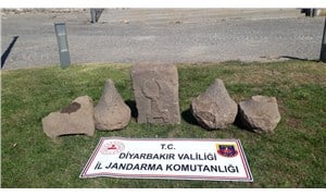 Diyarbakır’da Asur dönemine ait 5 adet kabartma yazılı taş ele geçirildi