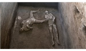 Pompeideki yanardağ patlamasında kül olan 2 insan bedeni bulundu