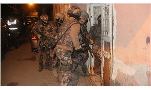 Adanada çete operasyonu: 12si polis 55 kişiye gözaltı