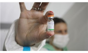 Peruda ilk koronavirüs aşısı bir doktora yapıldı