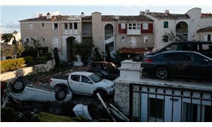 Araçlar onlarca metre savruldu: İzmir’de hortumun yarattığı hasar, gün aydınlanınca ortaya çıktı