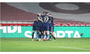 Fenerbahçe 3 puanı 3 golle aldı, Galatasaray ile puanları eşitledi