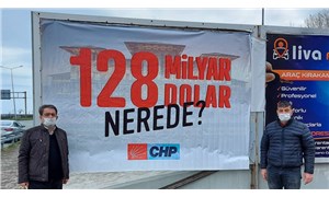 CHPnin Fındıklıda astığı "128 milyar dolar nerede?" başlıklı afişler polis tarafından indirildi