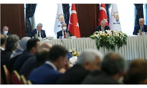 Erdoğan, AKP’li vekillerle bir araya geldi: ‘Bakanlıkların uygulamaları istişare edildi’