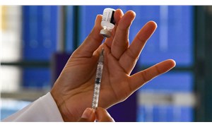 "Çocuklar ve 20 yaş altı grupta düşük doz aşı gündeme gelebilir"