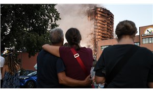 Milano'da 15 katlı binada yangın