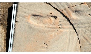 Assos kazılarında bir bebeğin 1300 yıl önceden kalma ayak izleri bulundu