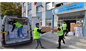 İzmir Büyükşehir Belediyesi, ihtiyaç sahibi öğrenciler için bot ve mont dağıtımına başladı