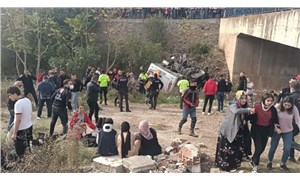 Kocaeli'de öğrenci servisi dereye düştü: 2 ölü, 20 yaralı