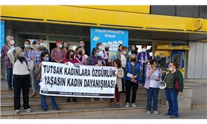 Antalya Kadın Platformundan tutsak kadınlara kart atma eylemi