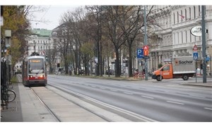 Avusturya’da 20 gün sürecek sokağa çıkma yasağı başladı