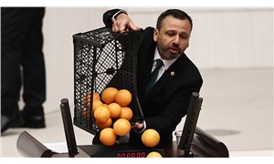 CHP’li vekilden Meclis’te portakallı protesto