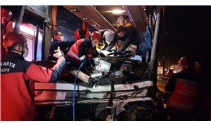 Yolcu otobüsü TIR’a çarptı: 20 yaralı