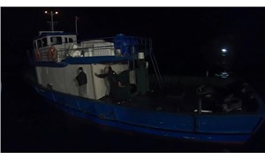 Çanakkale Boğazı'nda balıkçı teknesinden 143 göçmen çıktı