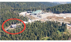 Cengiz Holding, açtığı maden ocağının şantiye sahasında kaçak villa inşa etti