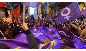 Hakimden Feminist Gece Yürüyüşü'ne katılanlara: "Erkekler de öldürülüyor, biz de mi toplanalım"