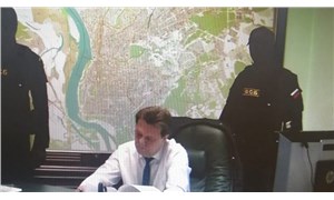 Rus belediye başkanı, makam odasında çalışırken istihbarat tarafından gözaltına alındı