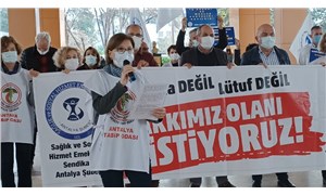 Antalya'da sağlık emekçilerinden eylem: Köleliği dayatan çalışma koşullarına son verin