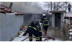 Çıkan yangın 4 evi kullanılamaz hale getirdi
