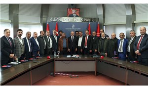 AKP'den ayrılan 20 kişi CHP'ye katıldı