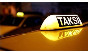 Beyoğlu'nda ücret konusunda turistlerle tartışan taksici gözaltına alındı
