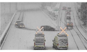 Yunanistan'da otoyolları işleten şirket, karda kalan araçlara 2 bin avro tazminat verecek