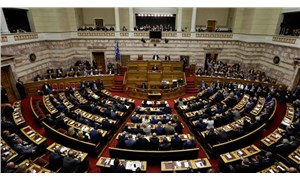 Yunan bakan sosyal medyada paylaşılan videosunun ardından istifa etti