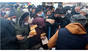 Erzincan'da bedava sucuk izdihamı