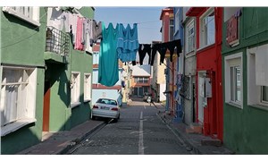 Renk renk evlerin içindeki yoksulluk