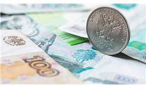 Ruble, dolar karşısında 2 yılın en büyük düşüşünü kaydetti