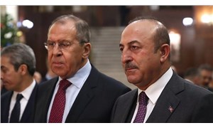 Çavuşoğlu, Lavrov ile görüştü: Operasyonları durdurun, müzakerelerde ev sahibi olabiliriz