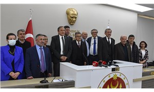 Bilecik'te görevden alınan belediye başkanı Semih Şahin'in yerine CHP'li Tüfekçioğlu seçildi