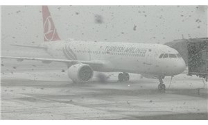 İstanbul'da uçak seferlerine kar engeli