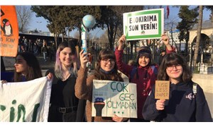 Milyonlarca genç iklim aktivisti sokakları doldurdu